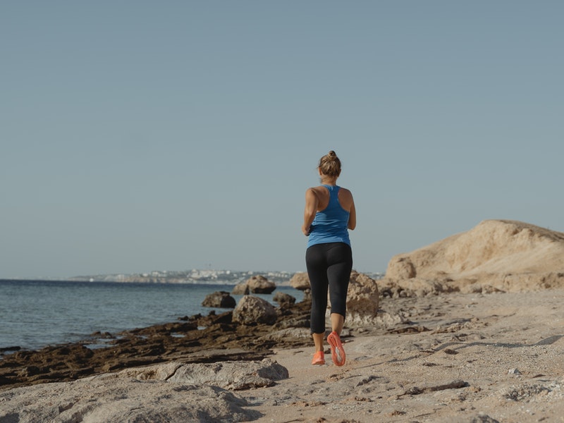 Το τρέξιμο σας βοηθά να χάσετε βάρος στο στομάχι σας